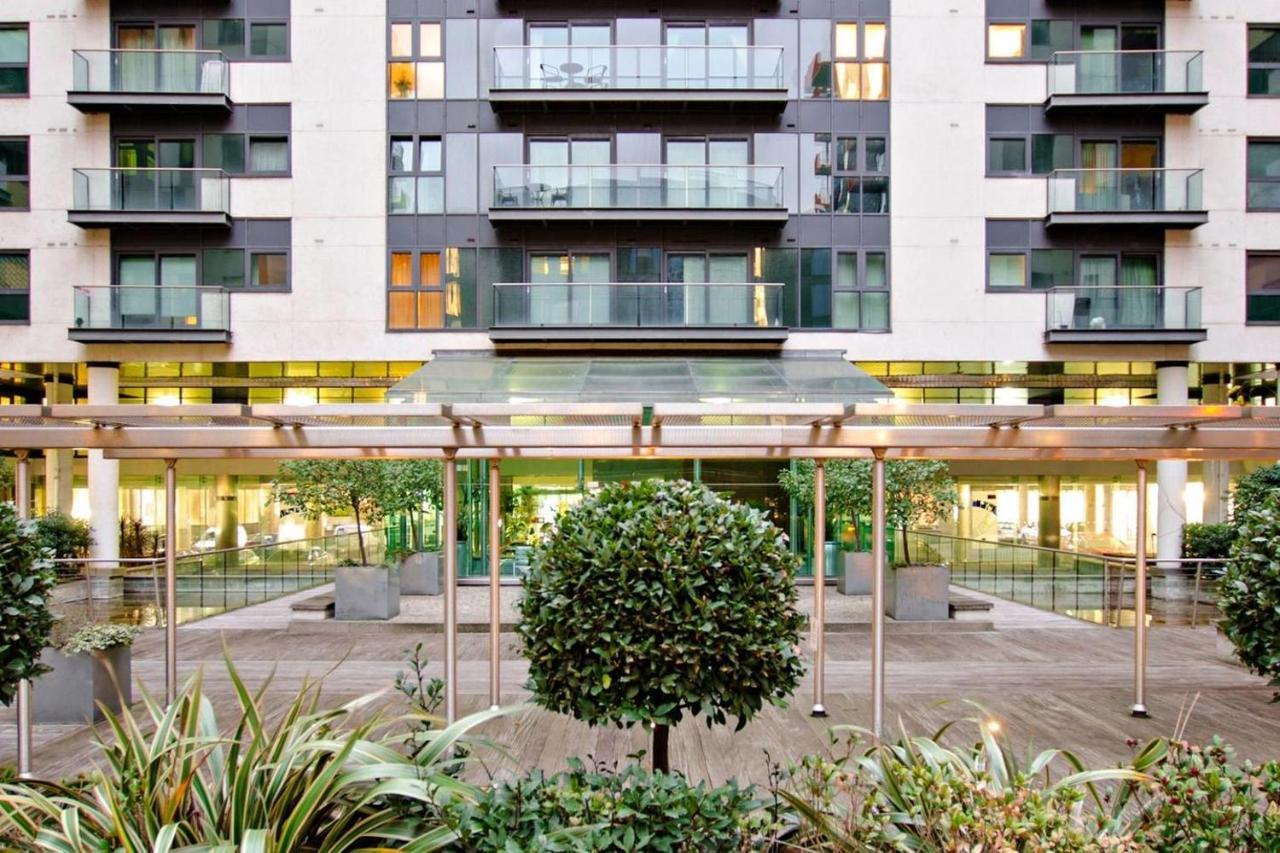 Peaceful Modern 2 Bedroom Flat With Water Views London Exterior photo