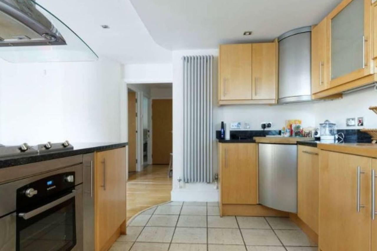 Peaceful Modern 2 Bedroom Flat With Water Views London Exterior photo