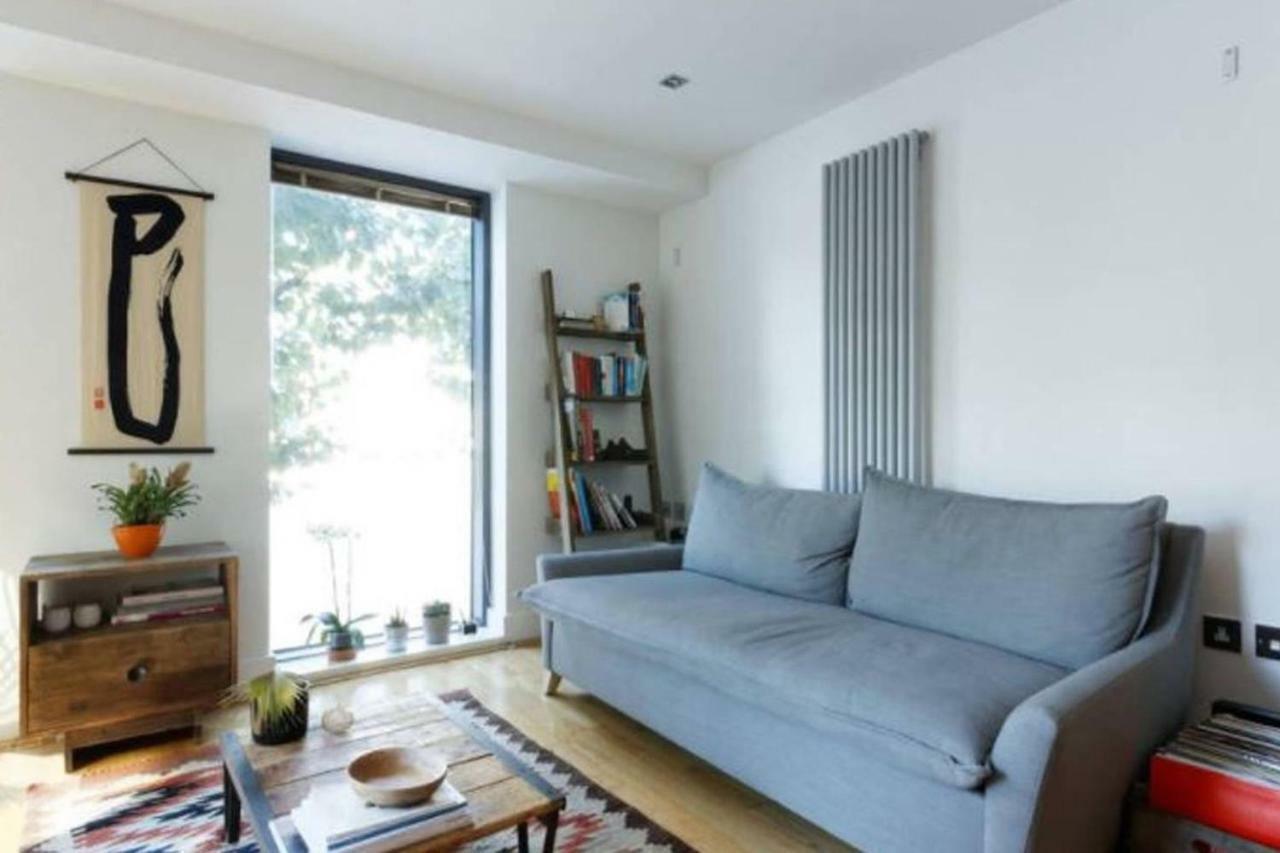 Peaceful Modern 2 Bedroom Flat With Water Views London Exterior photo